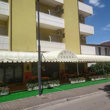 Luana Hotel