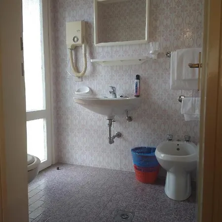 Luana Hotel
