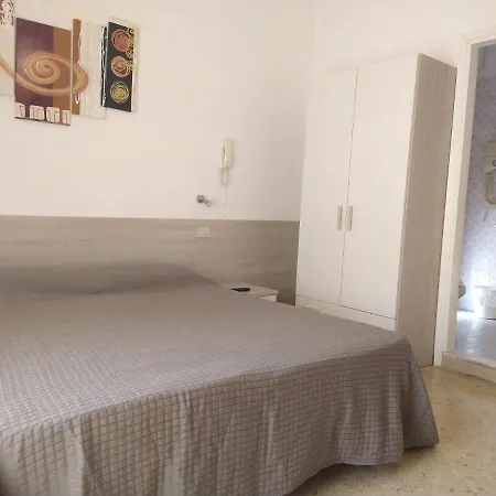 Luana Hotel *